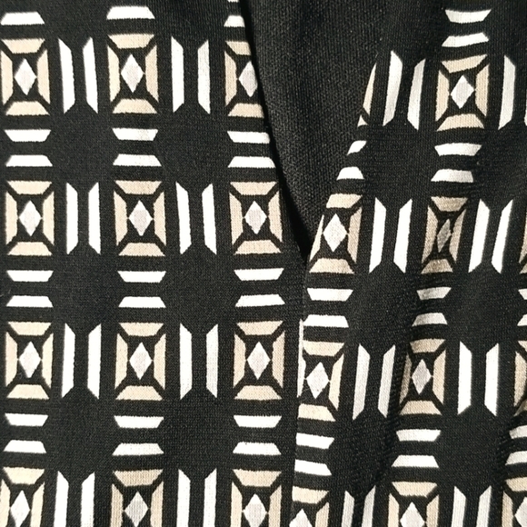 White House Black Market Women's Top Size L Sleeveless Tunic Elastic Waist - Picture 5 of 7